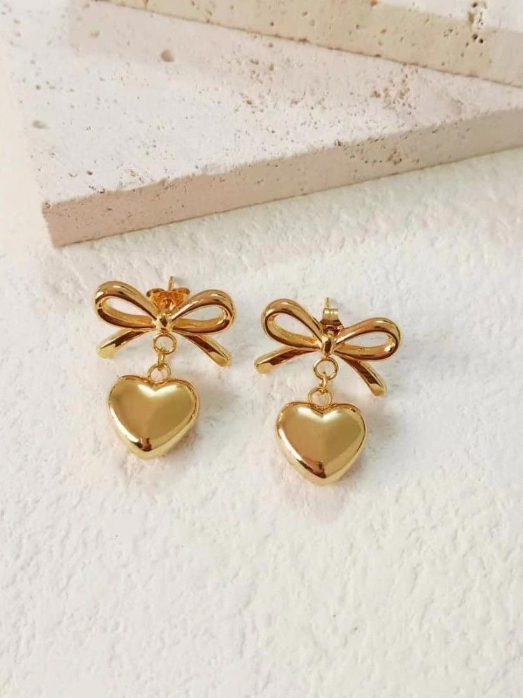 Golden love bow earring