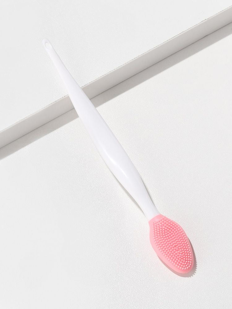 Lip & nose exfoliator tool