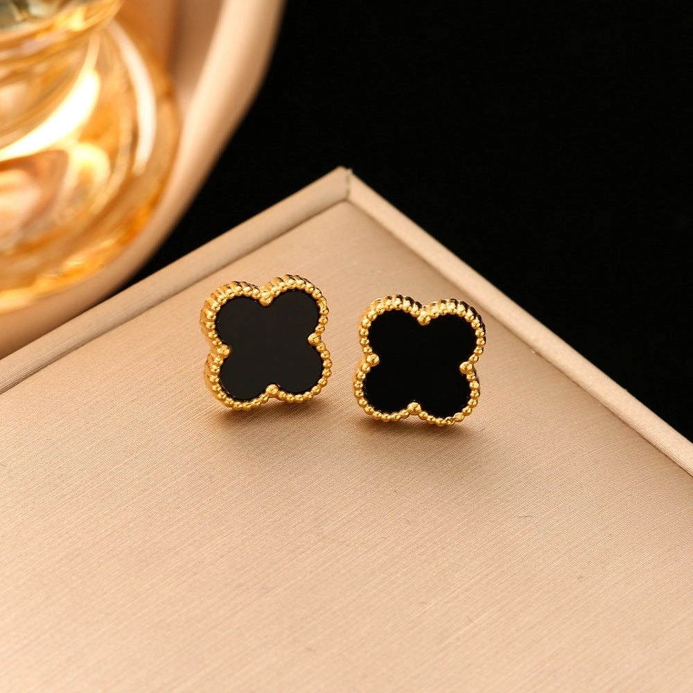 Black Leaf clover set