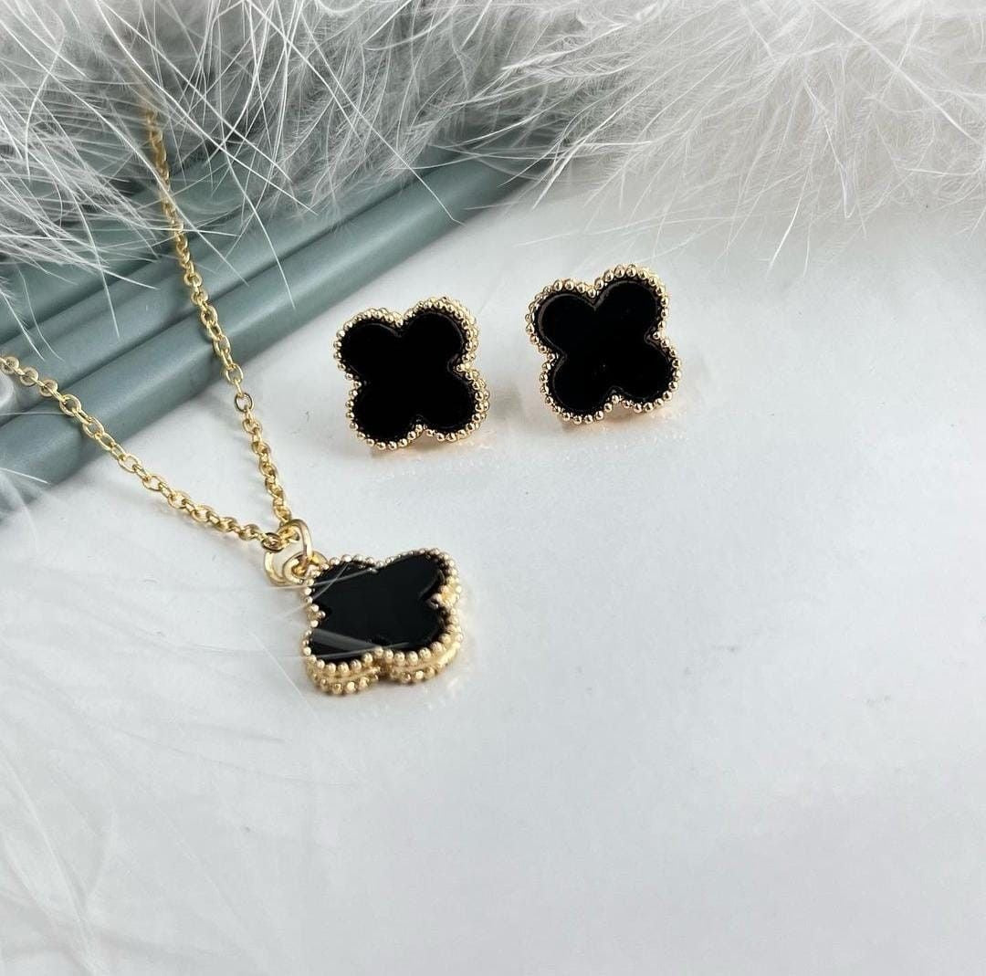 Black clover gift box