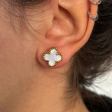 Leaf clover earrings (white)