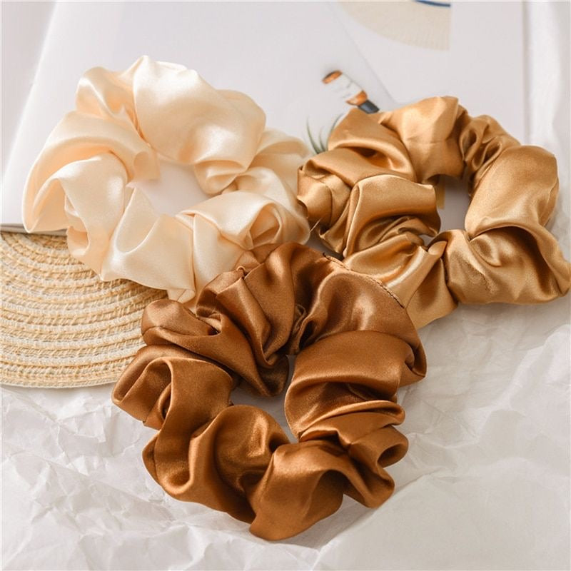 Premium satin scrunchie (random colour)