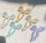 Ribbon claw clip (random colour)