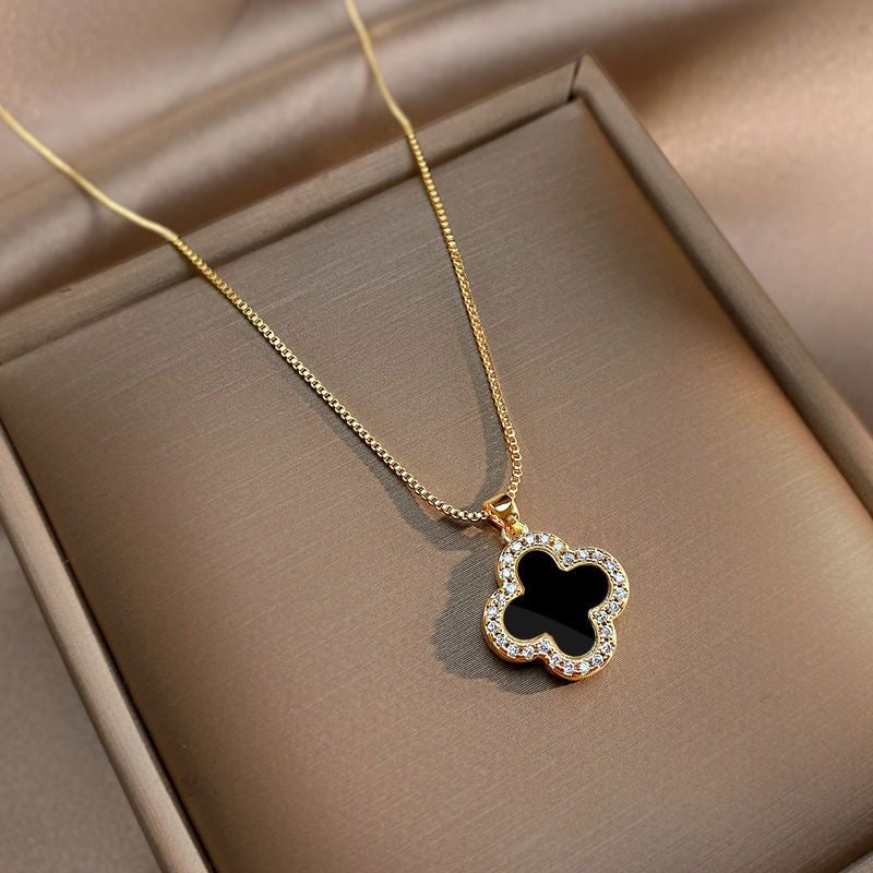 Reversible 4 leaf clover necklace