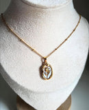 White tulip necklace