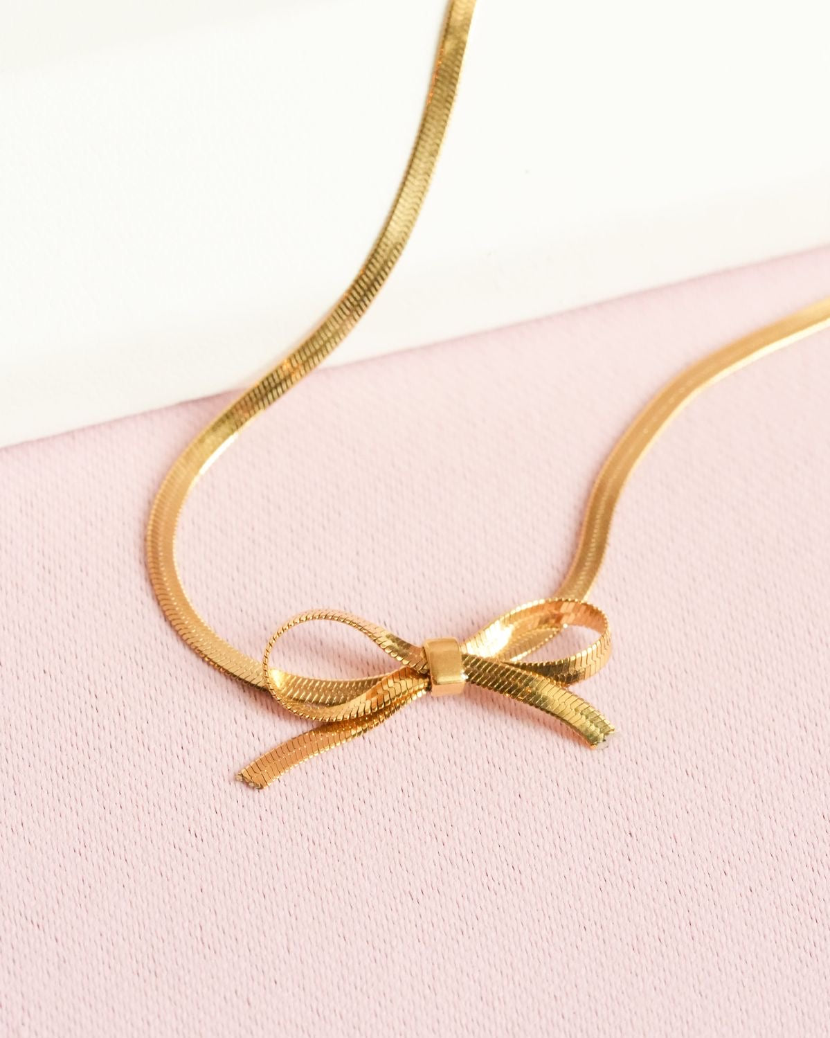 Sleek bow bracelet