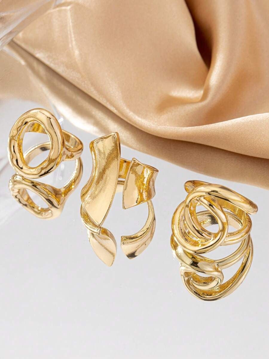 Chunky abstract set of 3 rings