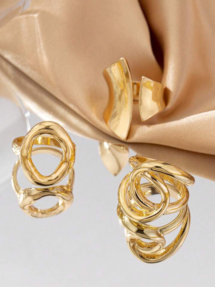 Chunky abstract set of 3 rings