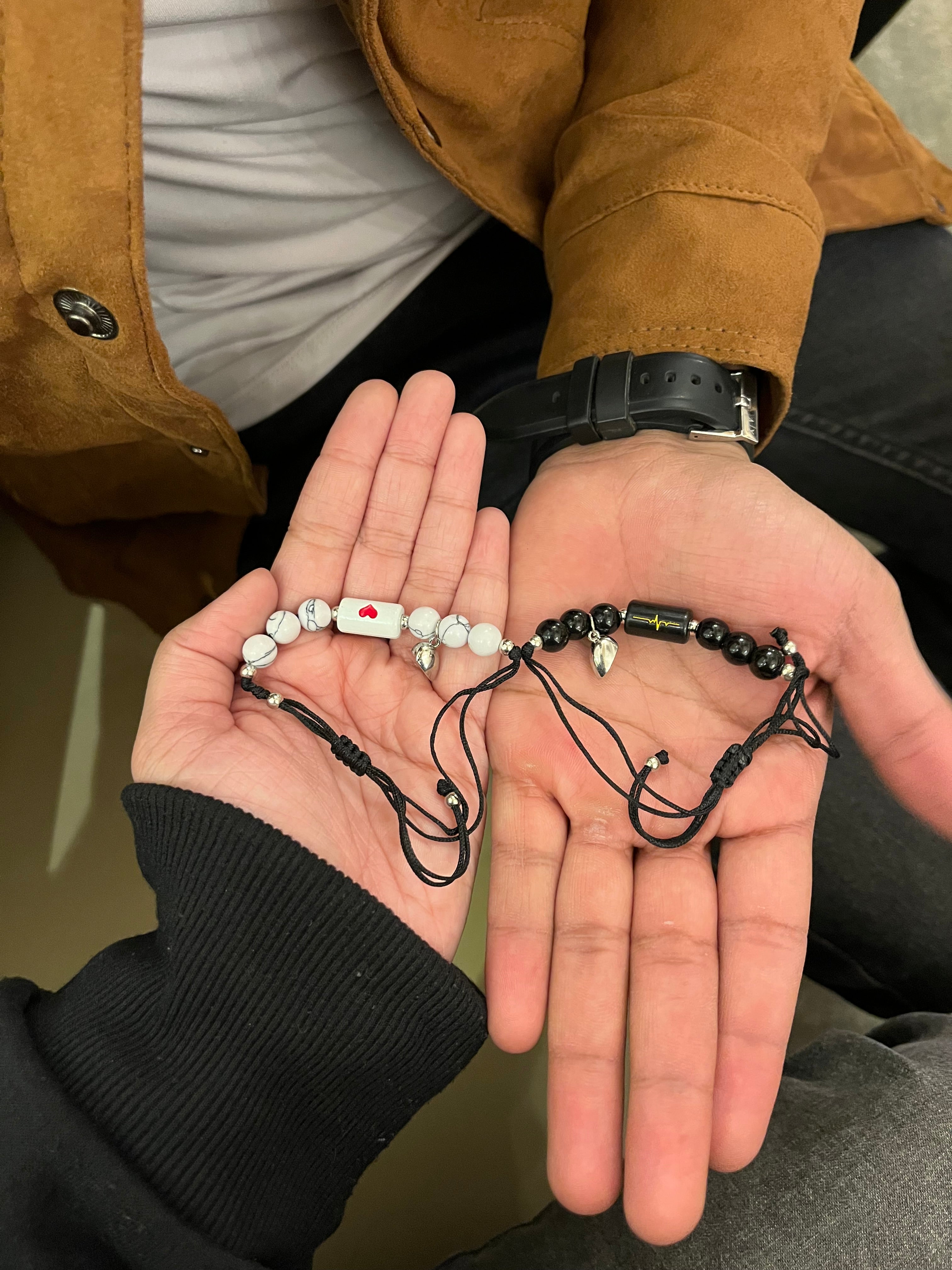 Heartbeat connection bracelet